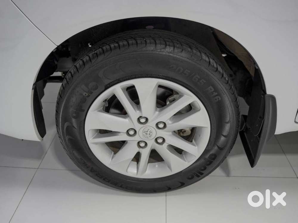 Toyota Innova Crysta 2.4 G Mt 8s, 2023, Diesel