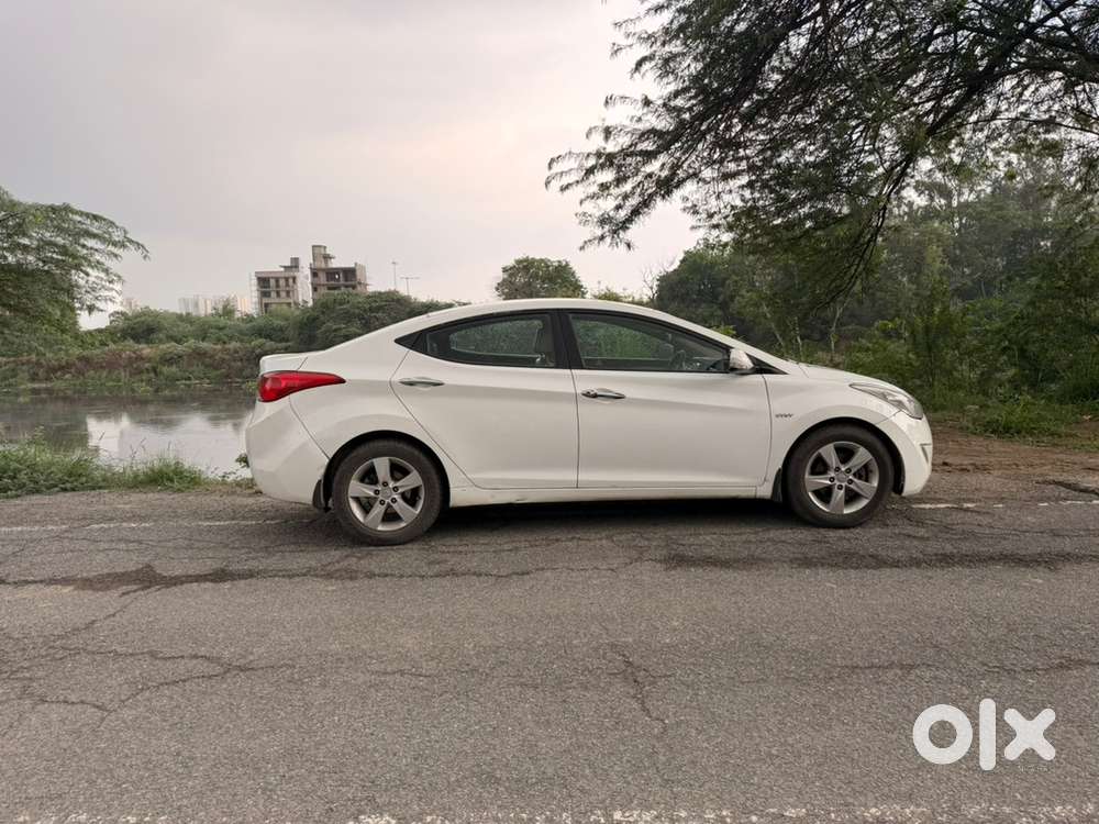 Hyundai Elantra Petrol Manual 2013
