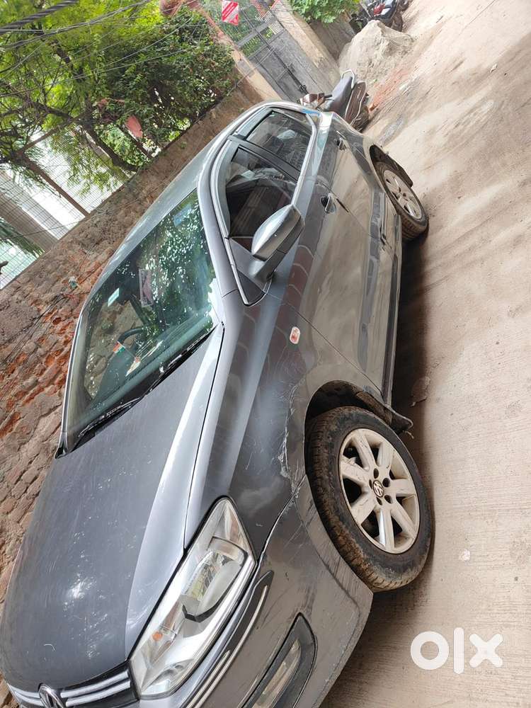Volkswagen Polo Petrol Manual 2011