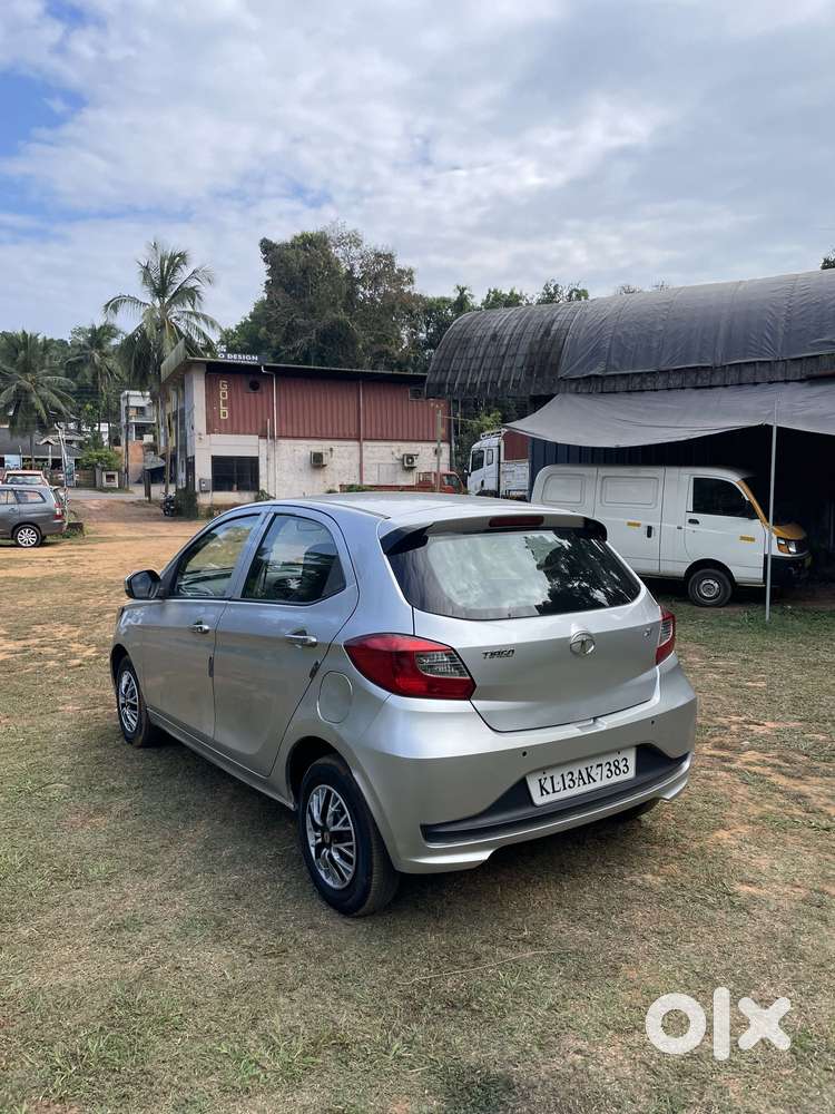 Tata Tiago Xe, 2017, Petrol