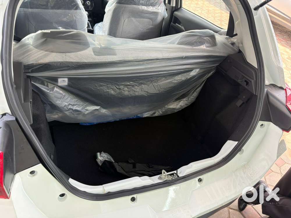 Tata Tiago 1.2 Petrol 2026