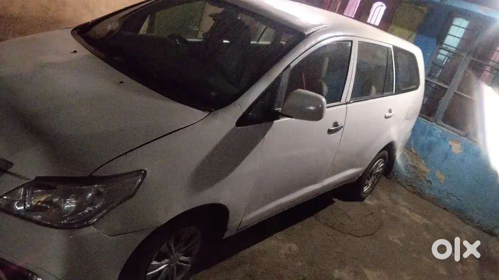 Toyota Innova 2012 Year