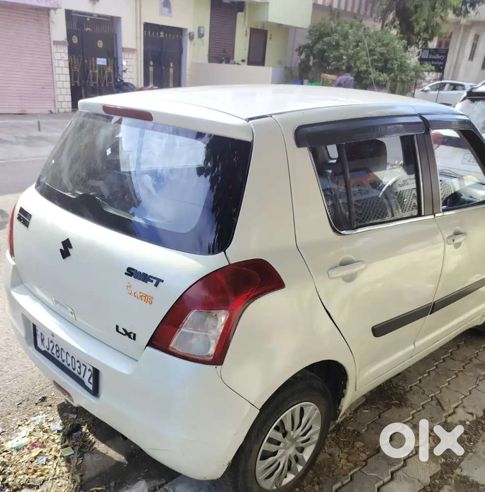 Swift Vxi Cng 2011