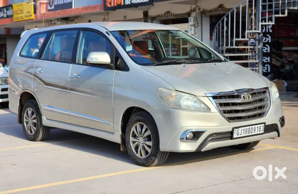 Toyota Innova 2.5 Zx 7 Str Bs-iv, 2015, Diesel