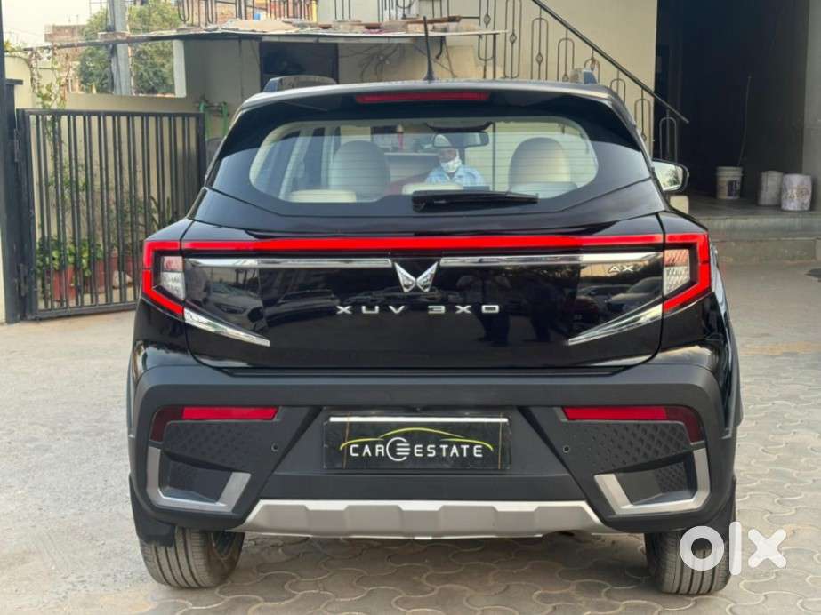 Mahindra Xuv 3xo Ax7l Petrol Mt, 2024, Petrol