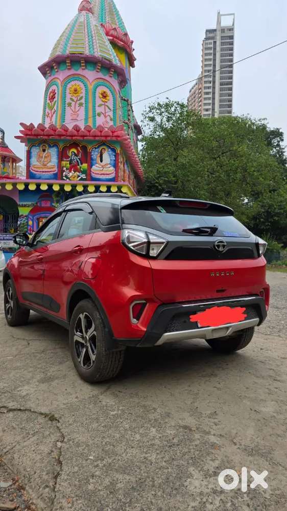 Nexon Xza+ Duol Colour Top Modal Vehical For Sell.
