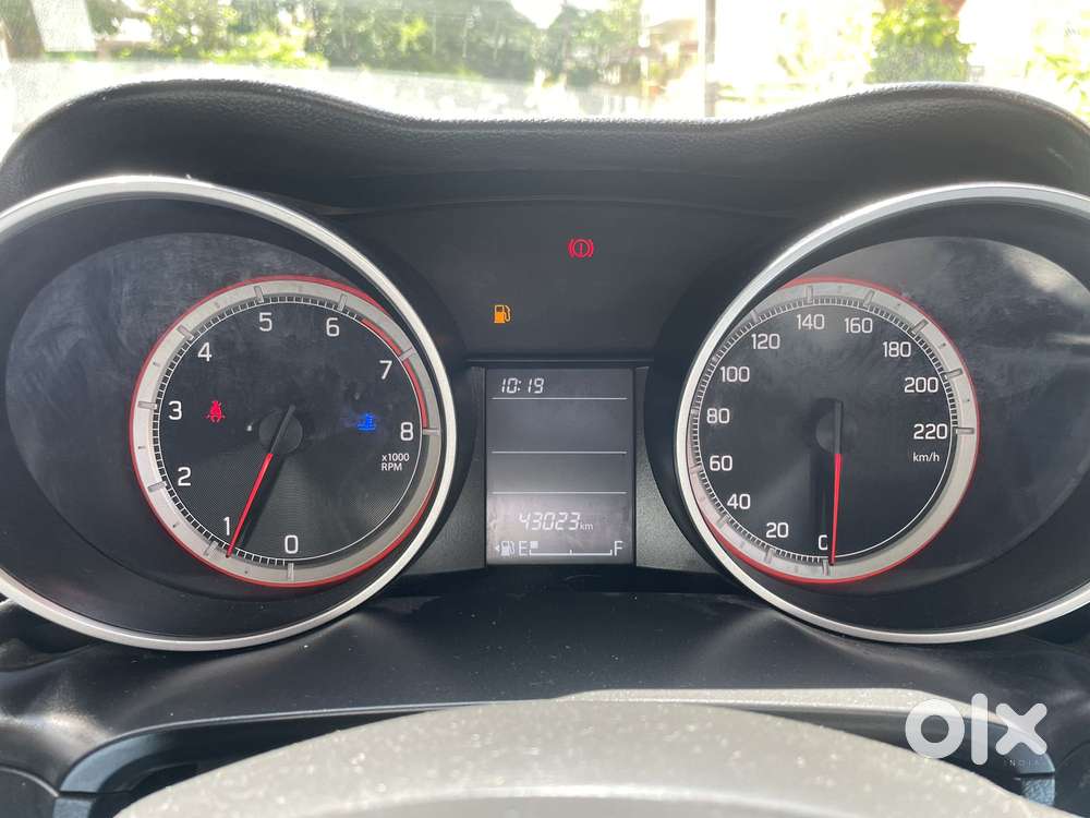 Maruti Suzuki Swift 1.2 Vxi (o), 2023, Petrol