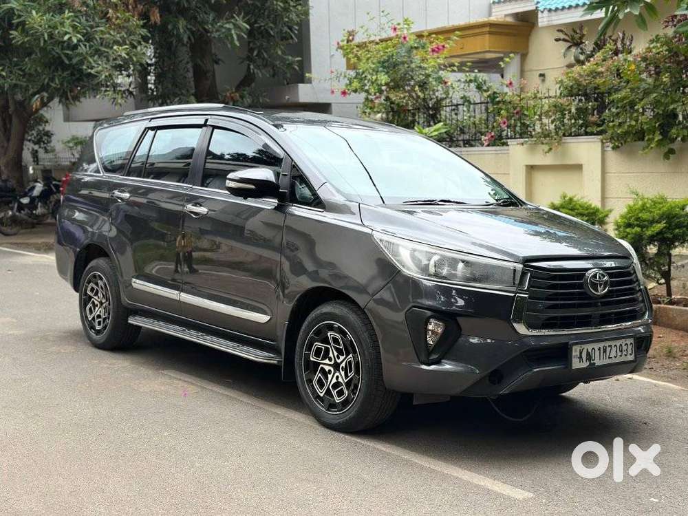 Toyota Innova Crysta 2.4 V 7 STR, 2016, Diesel