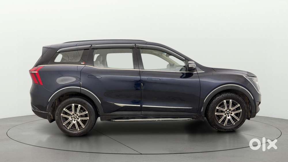 Mahindra Xuv700 2.0 Ax 7 Petrol At Str, 2022, Petrol