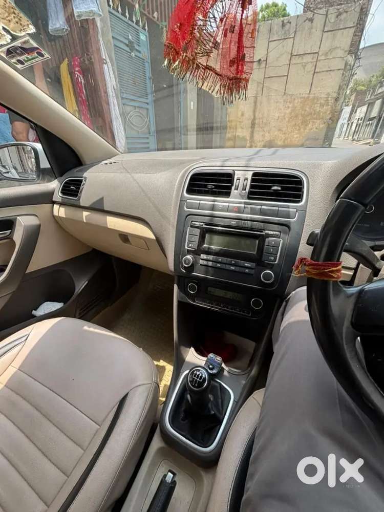 Volkswagen Vento 2012 Petrol 75000 Km Driven