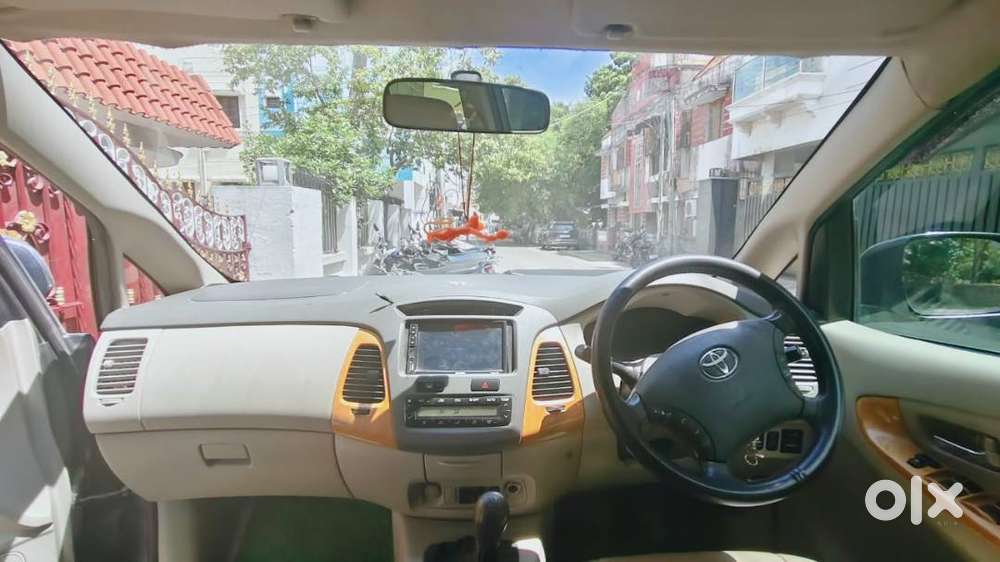 Toyota Innova 2.5 E 2009