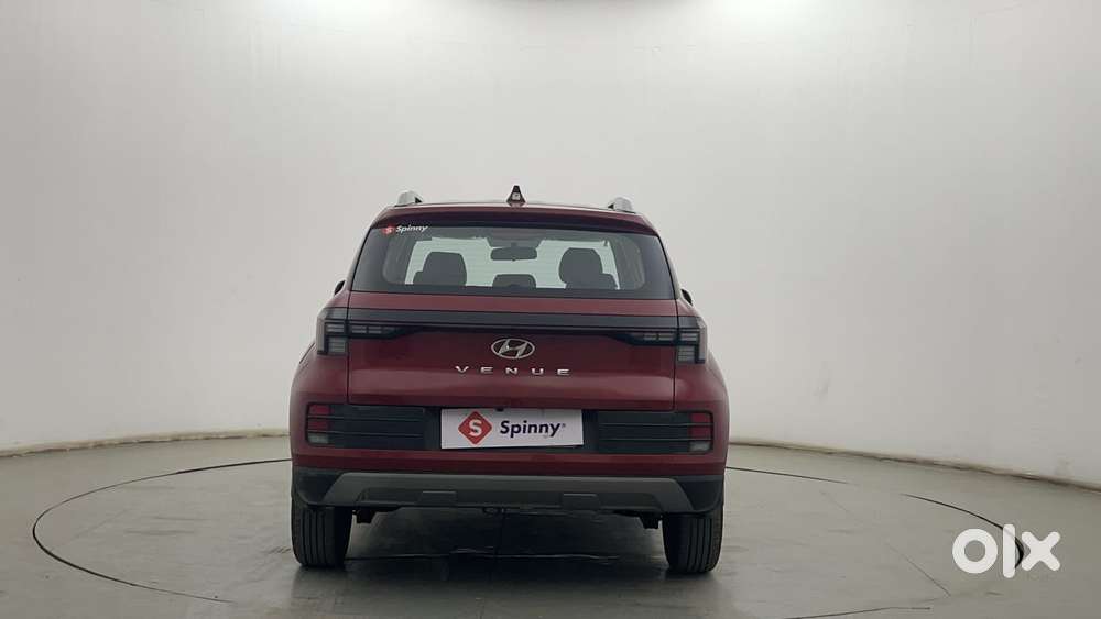 Hyundai Venue 1.2 S (o), 2024, Petrol