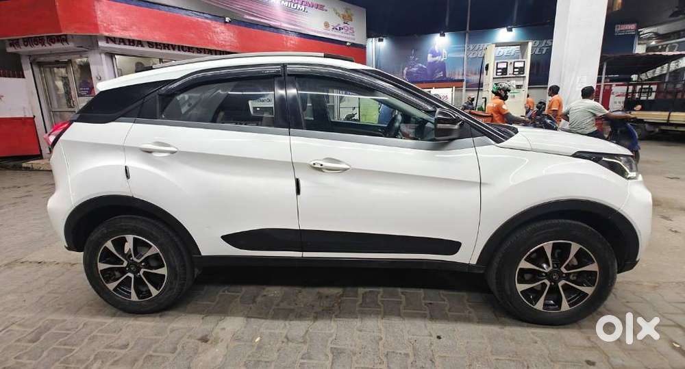 Tata Nexon 1.2 Revotron Xza Plus, 2022, Petrol