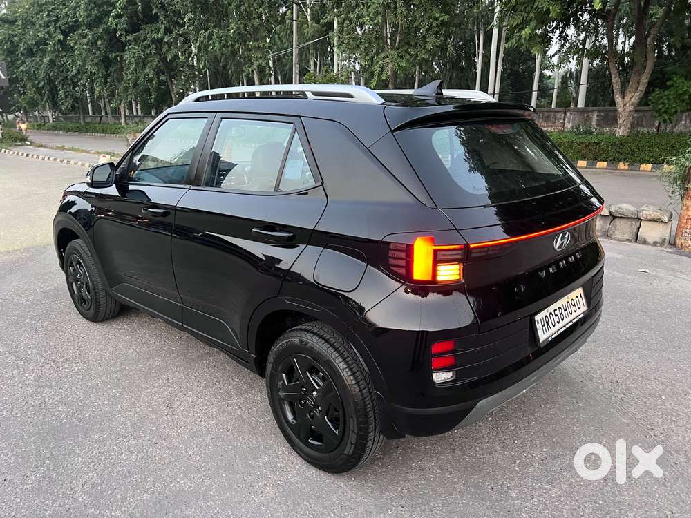 Hyundai Venue 1.0 S (o) Turbo Dct, 2022, Petrol