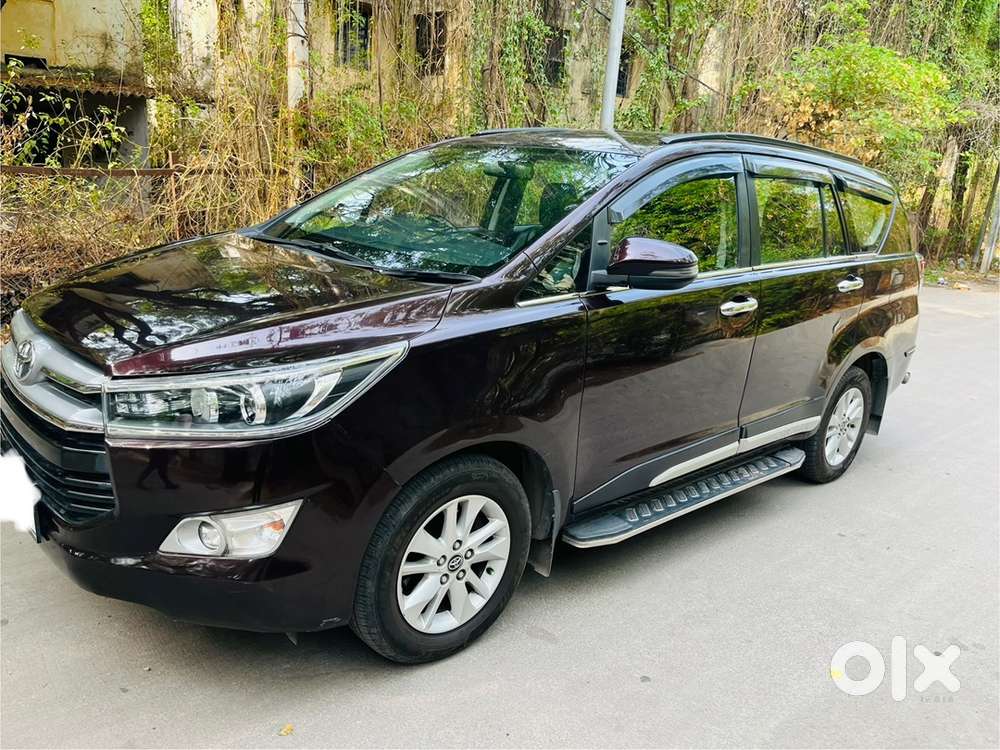 Toyota Innova Crysta - 2.4 G 2017