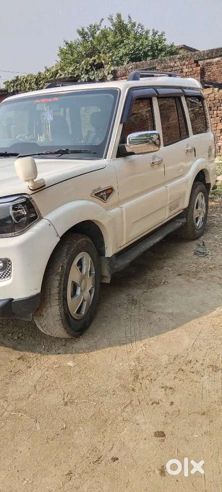 Mahindra Scorpio S6 Plus 2016