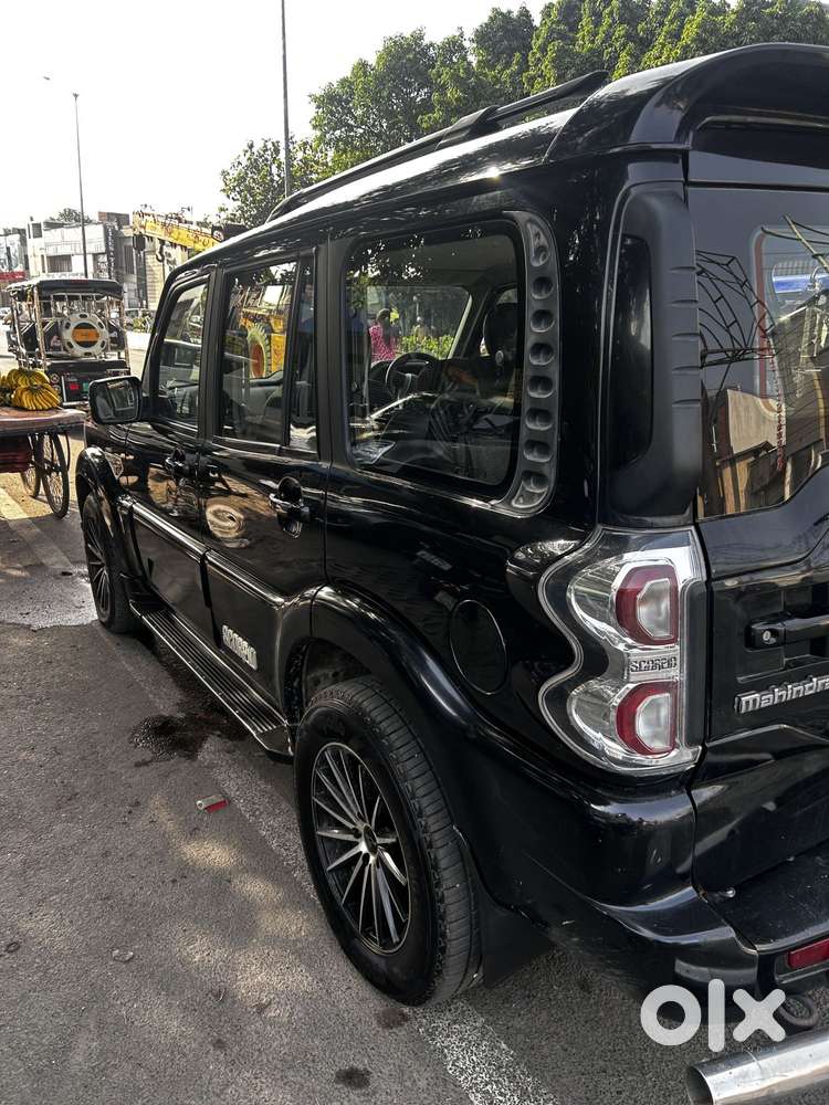 Mahindra Scorpio S10 8 Seater, 2017, Diesel