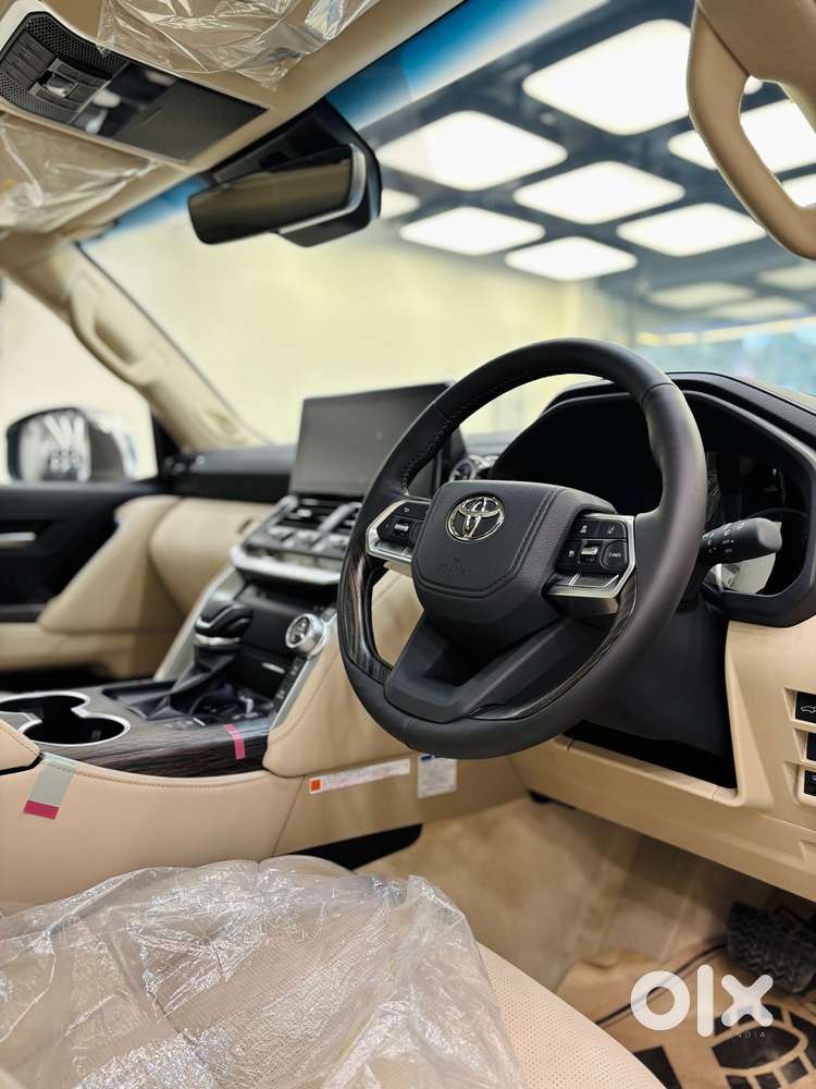 Toyota Land Cruiser Zx Petrol, 2026, Petrol