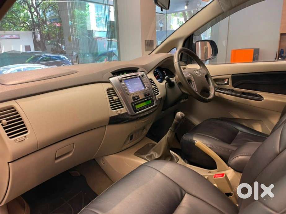Toyota Innova 2.5 Zx Diesel 7 Seater Bsiii, 2014, Diesel