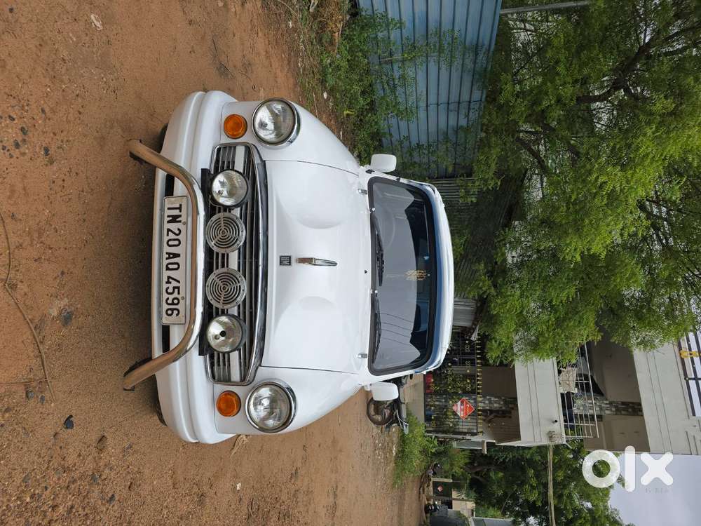 Vintage Look 2007 Hindustan Motors Ambassador Classic 2000 Dsz