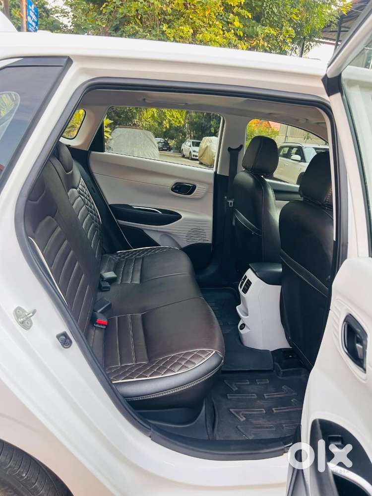 Hyundai I20 Asta (o) 1.2 Mt, 2023, Petrol