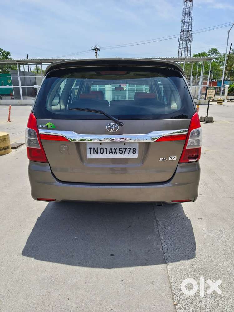 Toyota Innova 2004-2011 2.5 V Diesel 8-seater, 2015, Diesel