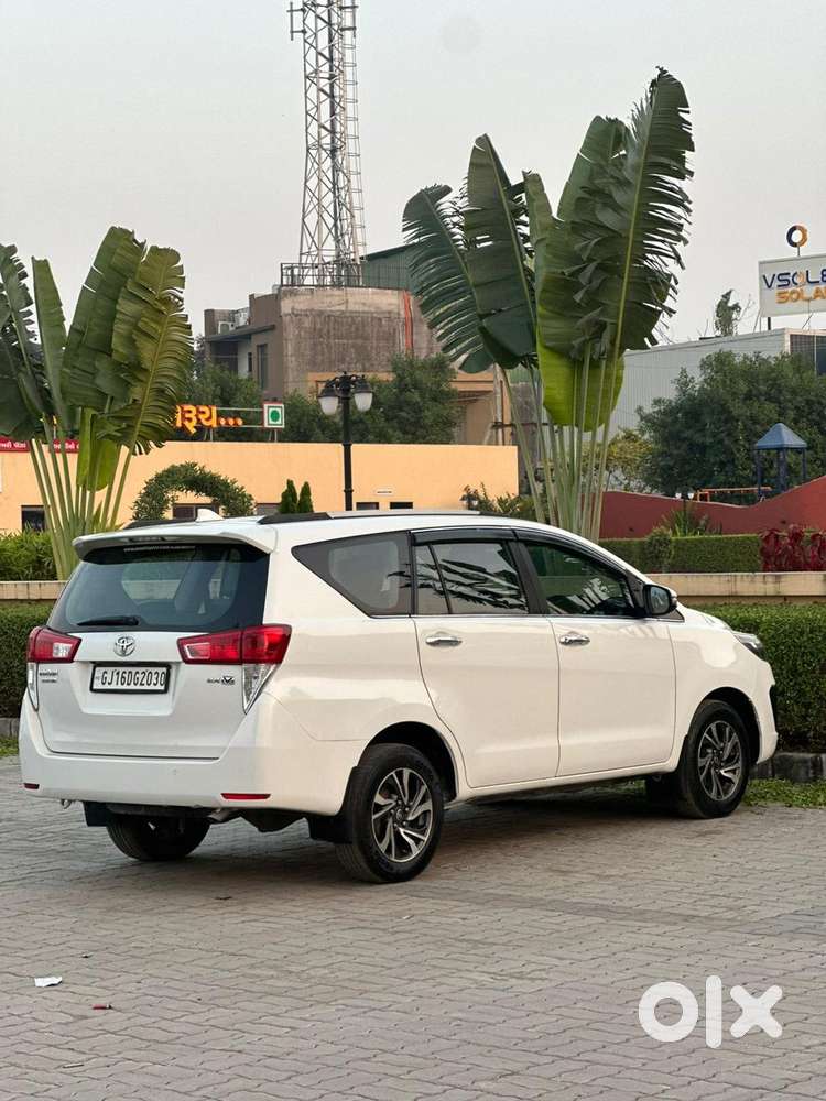 Toyota Innova Crysta 2.4 V 8 Str, 2022, Diesel