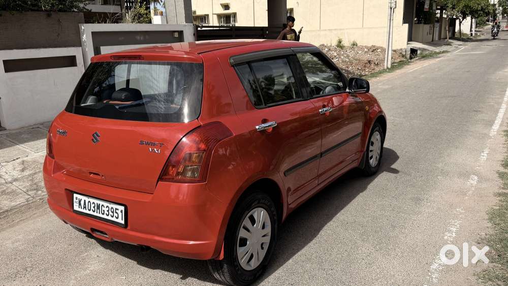 Maruti Suzuki Swift Vxi + Manual, 2006, Petrol