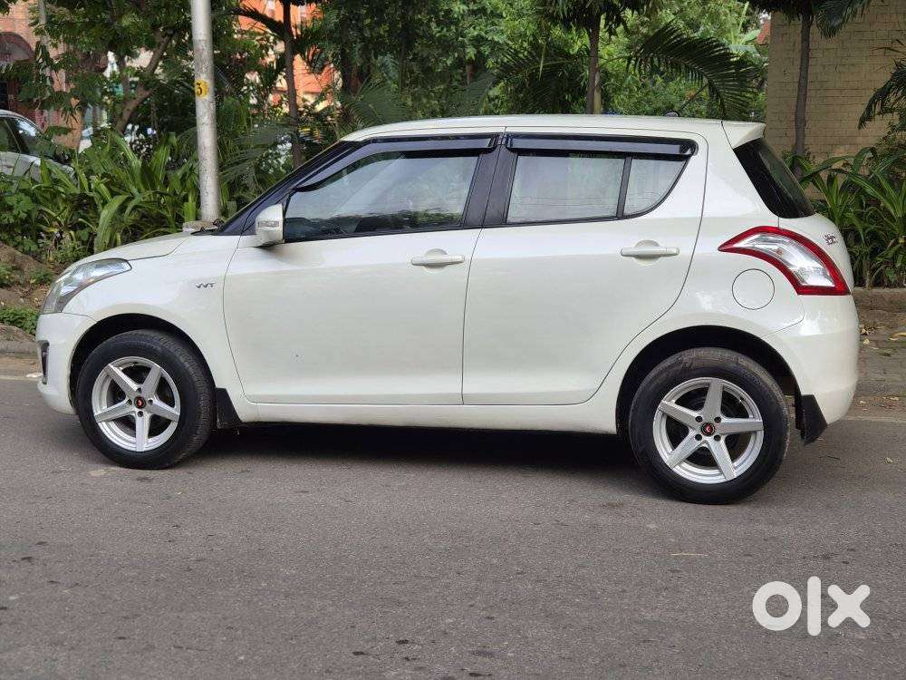 Maruti Suzuki Swift 1.2 Vxi (o), 2014, Petrol