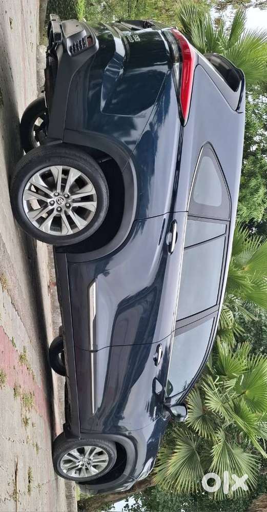 Toyota Innova Hycross 2.0 Zx Hybrid 7 Str, 2024, Petrol