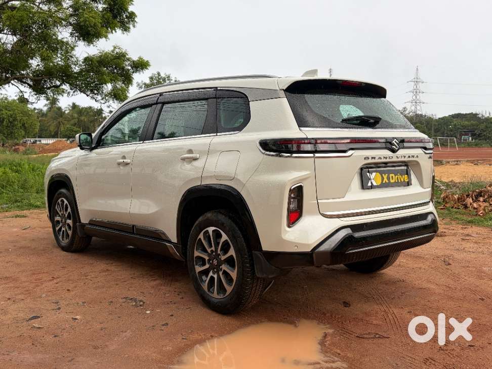 Maruti Suzuki Grand Vitara 1.5 Alpha Plus Intelligent Hybrid Ecvt, 2..