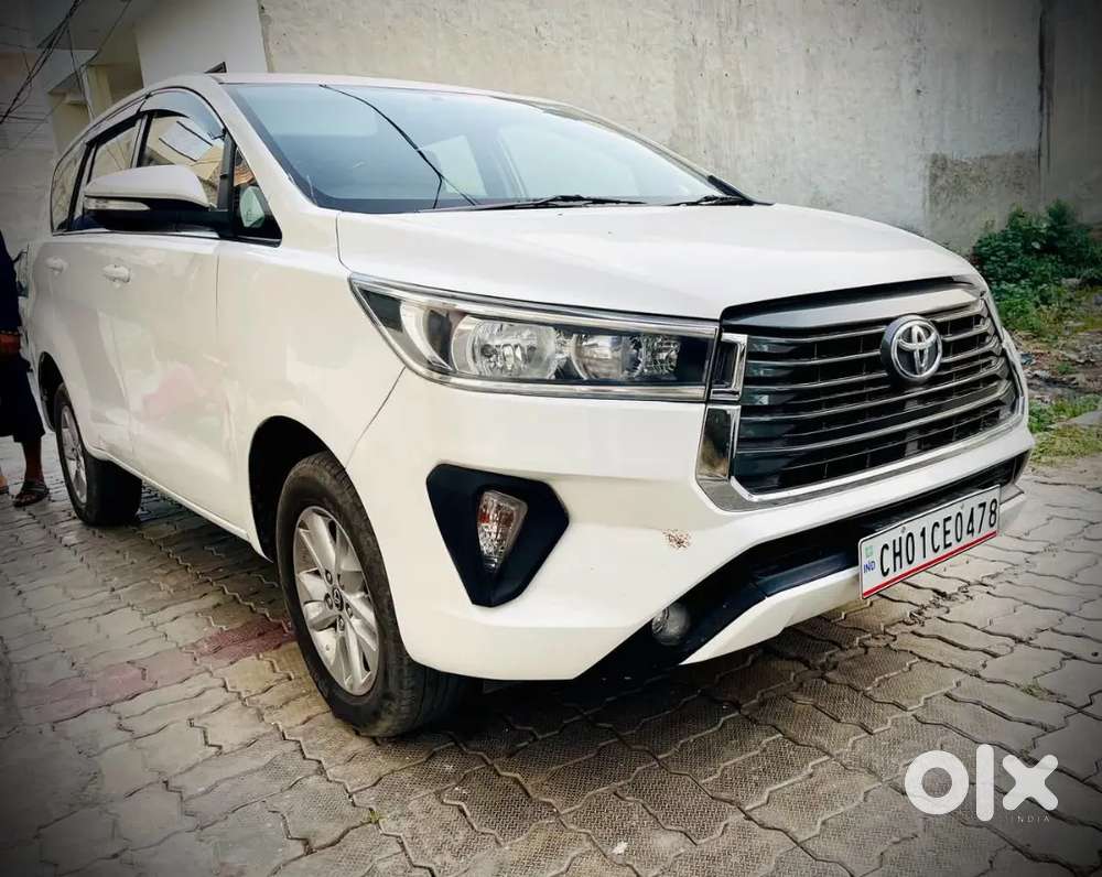 Toyota Innova Crysta 2017 Diesel 150000 Km Driven