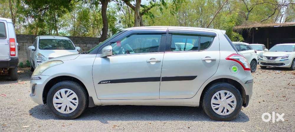 Maruti Suzuki Swift Vxi + Manual, 2016, Petrol