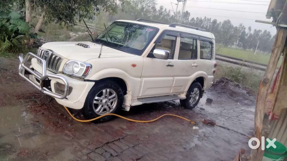Mahindra Scorpio Classic 2011 Diesel 130000 Km Driven