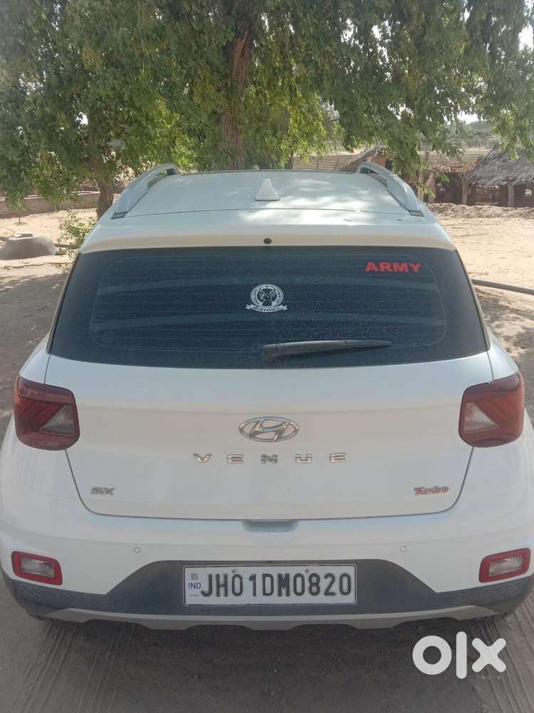 Hyundai Venue 2019 Petrol Well Maintained