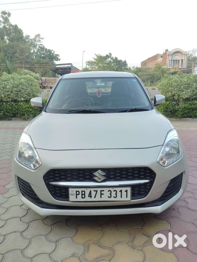 Maruti Suzuki Swift Vxi + Manual, 2022, Petrol