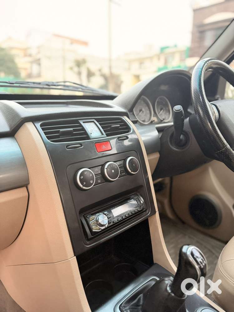 Tata Safari Storme 2012-2015 Explorer Edition, 2014, Diesel