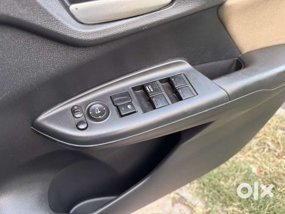 Honda Jazz 1.2 V I Vtec Privilege, 2016, Petrol