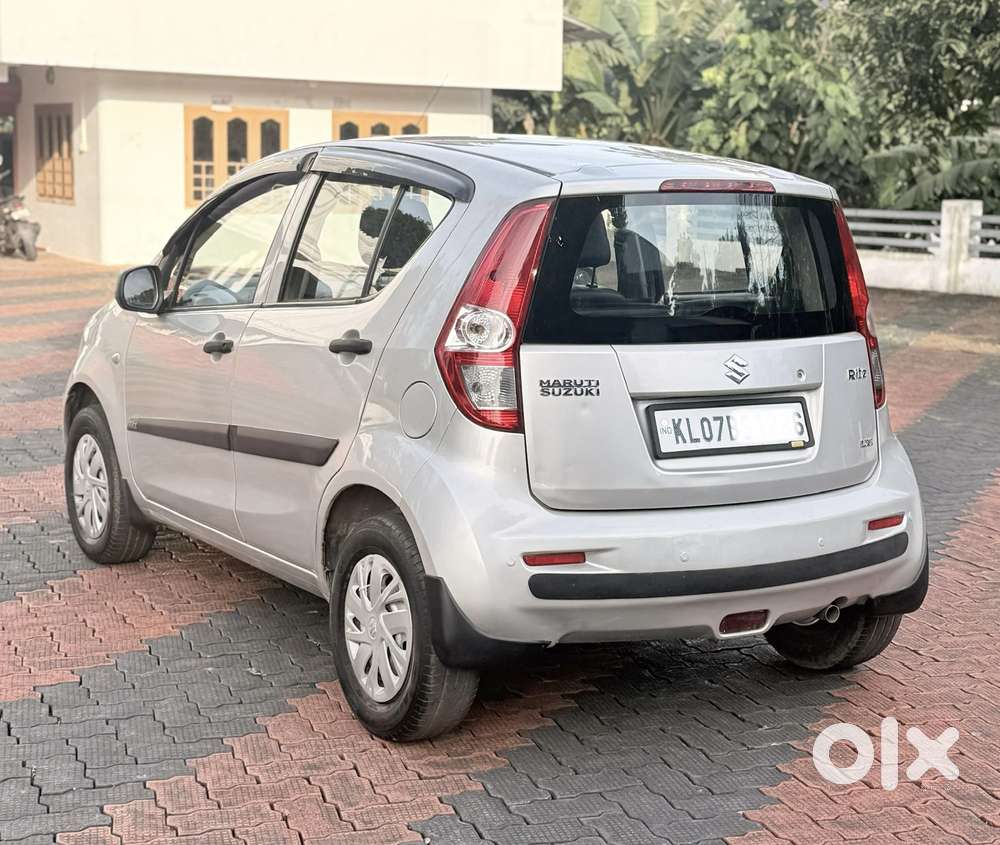 Maruti Suzuki Ritz Lxi, 2011, Petrol