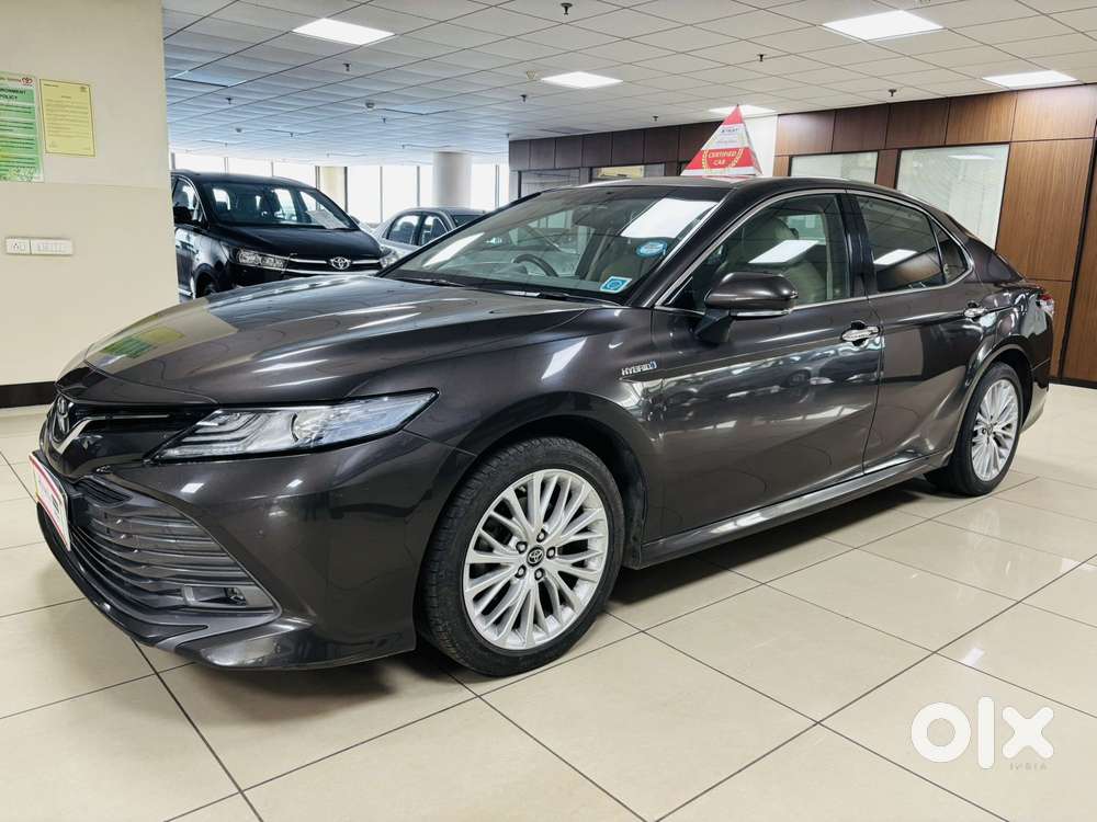 Toyota Camry Hybrid, 2019, Cng & Hybrids