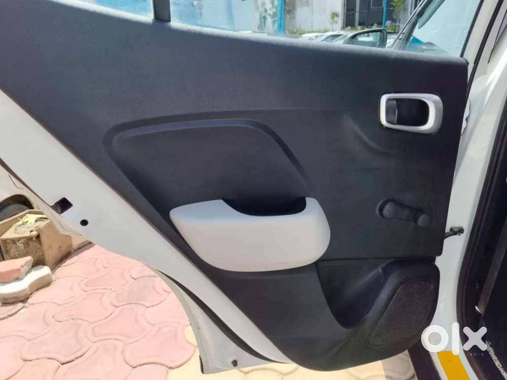 Hyundai Venue E 1.2 Petrol, 2022, Petrol