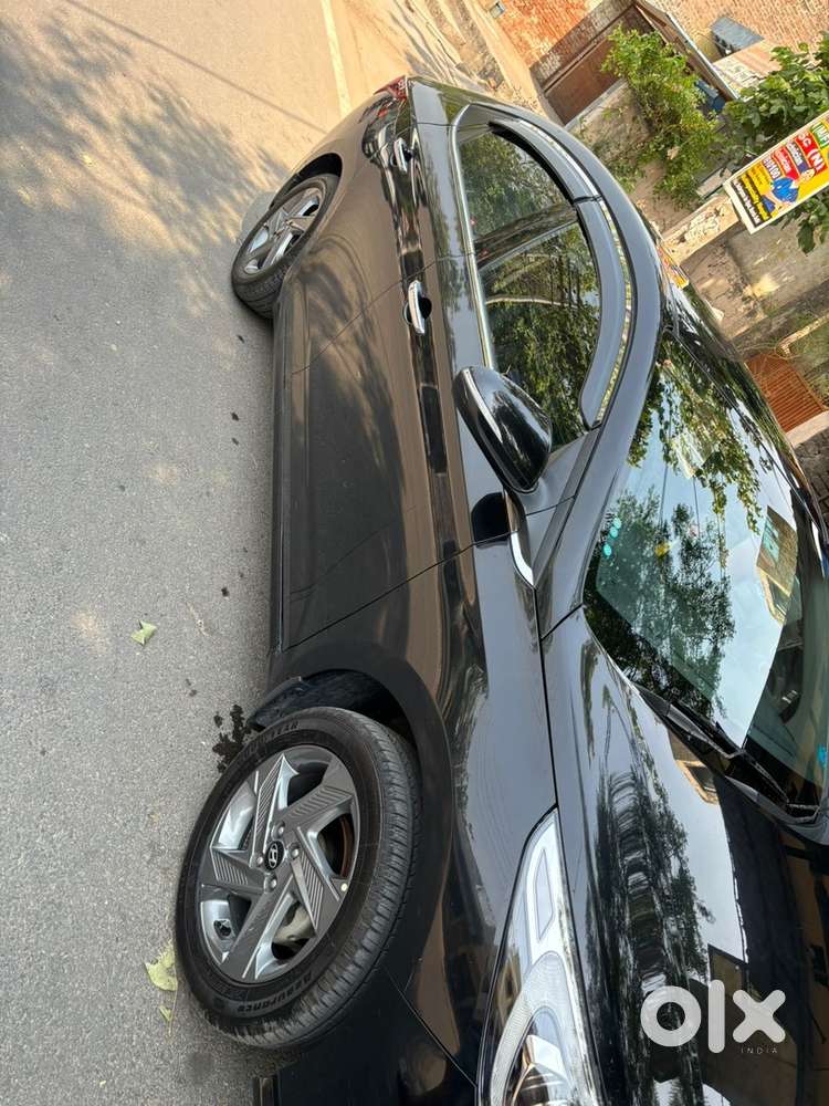 Hyundai Verna  2021 Black Cng 35000km Driven