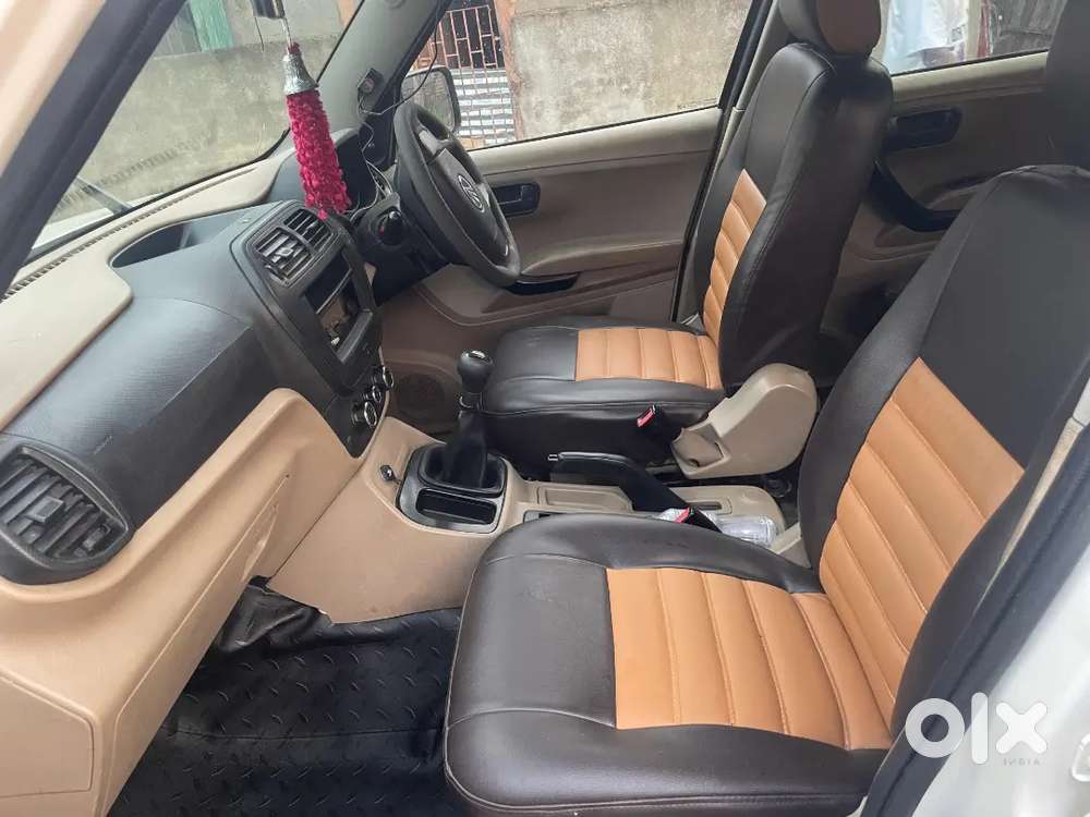 Mahindra Tuv 300 2018
