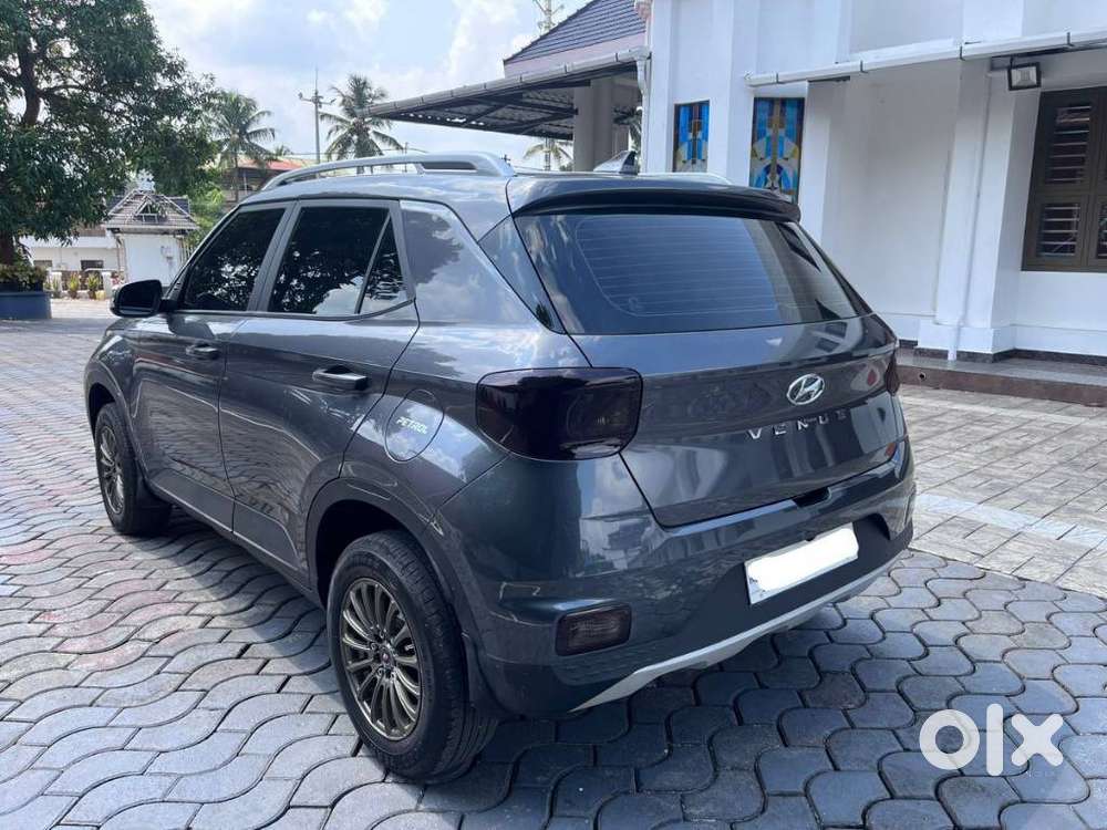 Hyundai Venue, 2021, Petrol