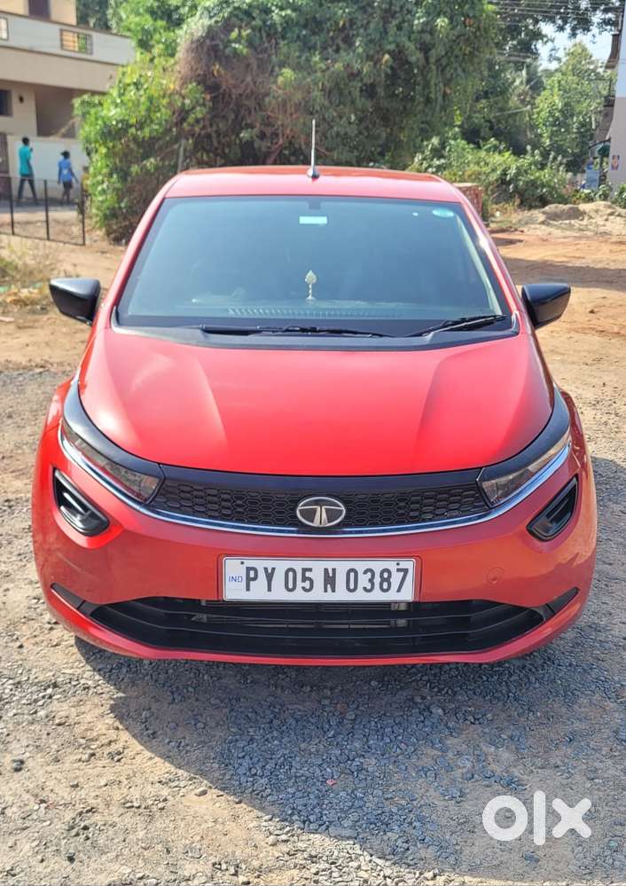 Tata Altroz 1.2 Xe Plus Petrol, 2022, Petrol
