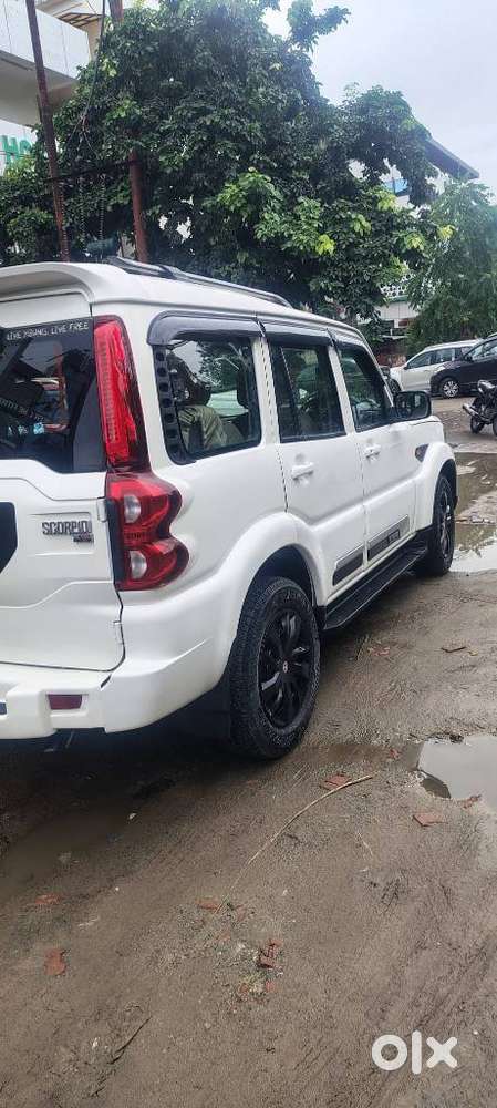 Mahindra Scorpio S6, 2014, Diesel