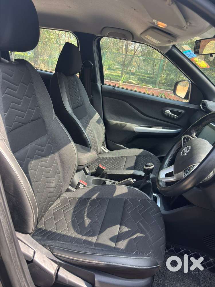 Nissan Magnite 1.0 Xv Premium Dual Tone, 2021, Petrol