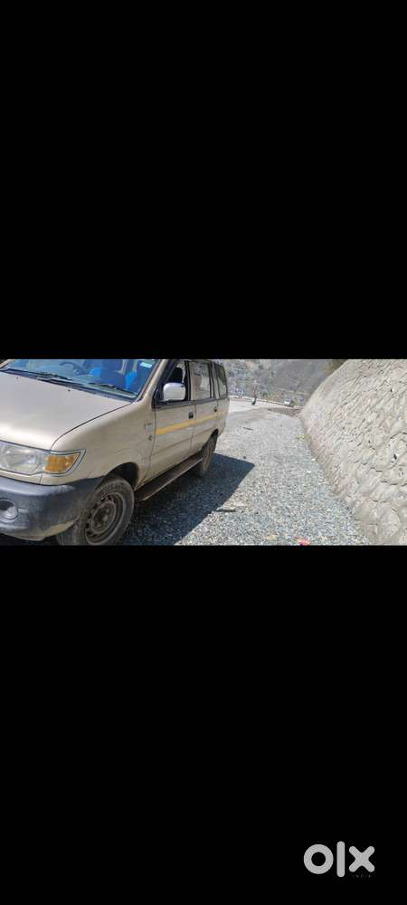 Chevrolet Tavera 2012 Diesel Well Maintained