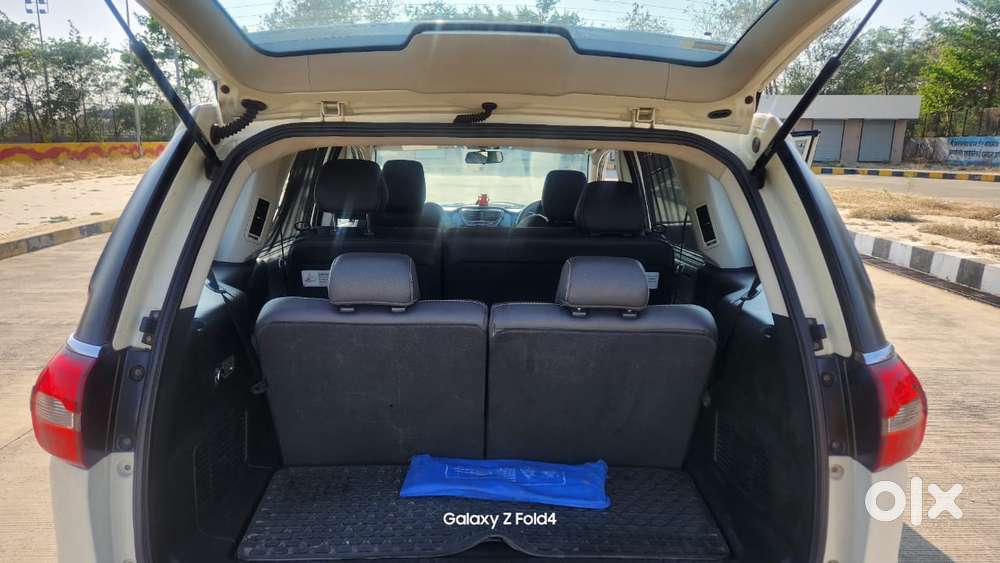 Tata Hexa 2.2 Xt 4x2 7 Str Dual Tone, 2018, Diesel