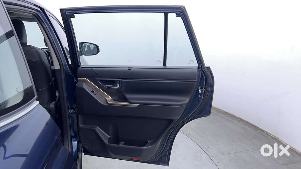 Maruti Suzuki Invicto Alpha Plus 7str, 2023